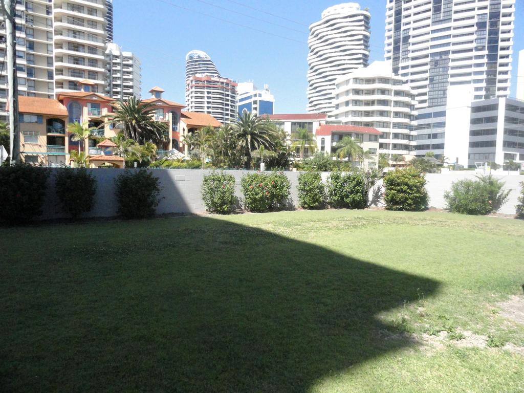 Queensleigh Holiday Apartments บรอดบีช ภายนอก รูปภาพ