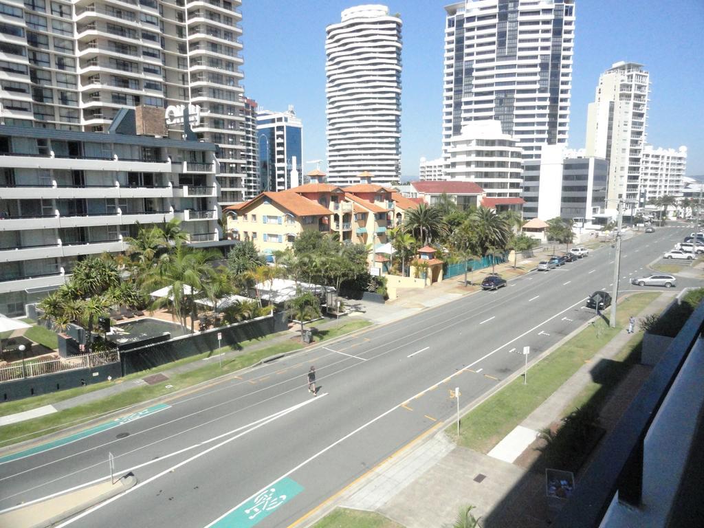 Queensleigh Holiday Apartments บรอดบีช ภายนอก รูปภาพ