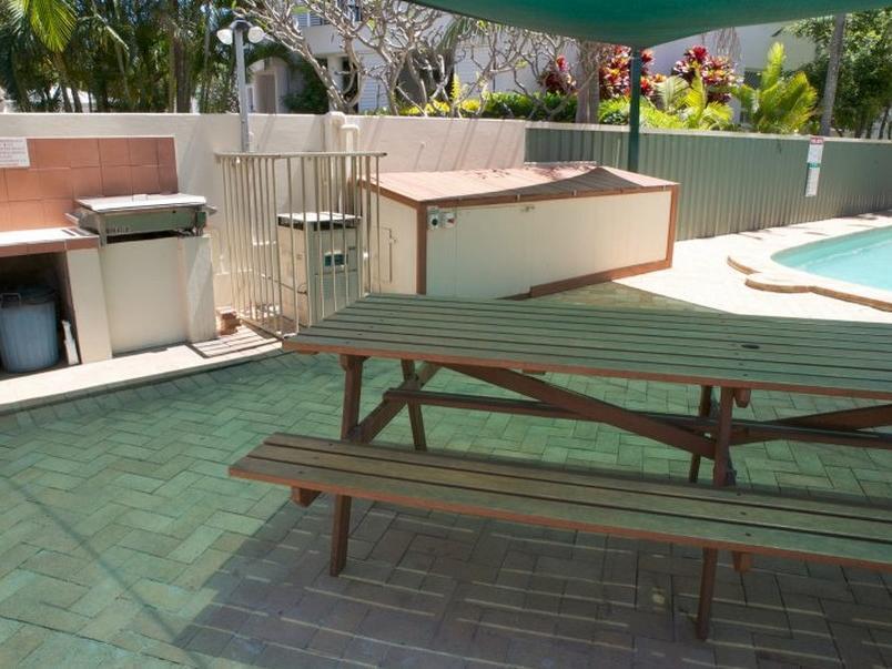Queensleigh Holiday Apartments บรอดบีช ภายนอก รูปภาพ